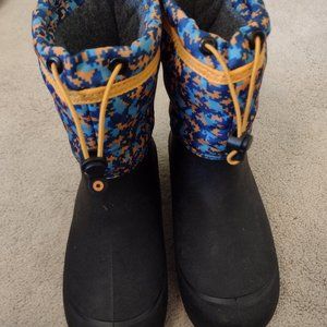 Bogs Snow Shell Boots Big Kids Size 4